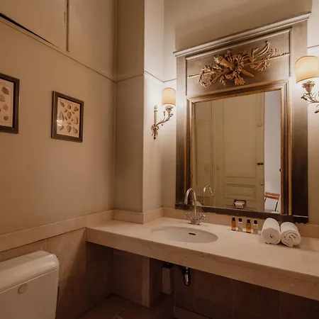 Apartment Veeve - Gilded Dreams