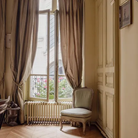 Apartment Veeve - Gilded Dreams